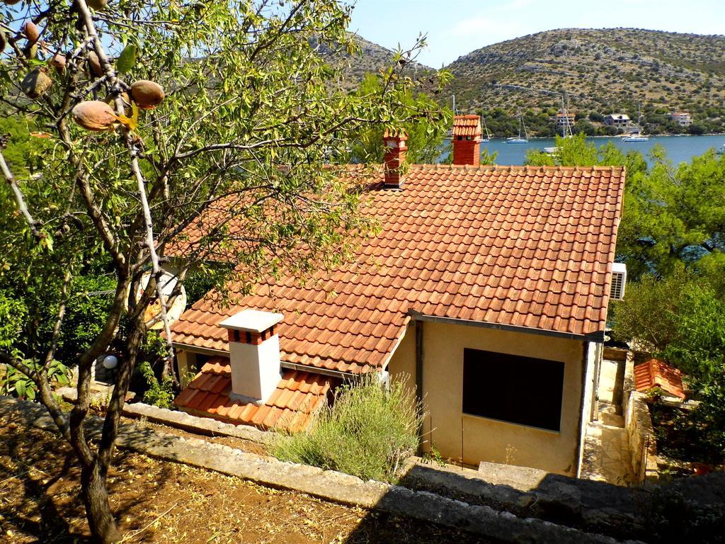 House Andrea Villa Lastovo Bagian luar foto